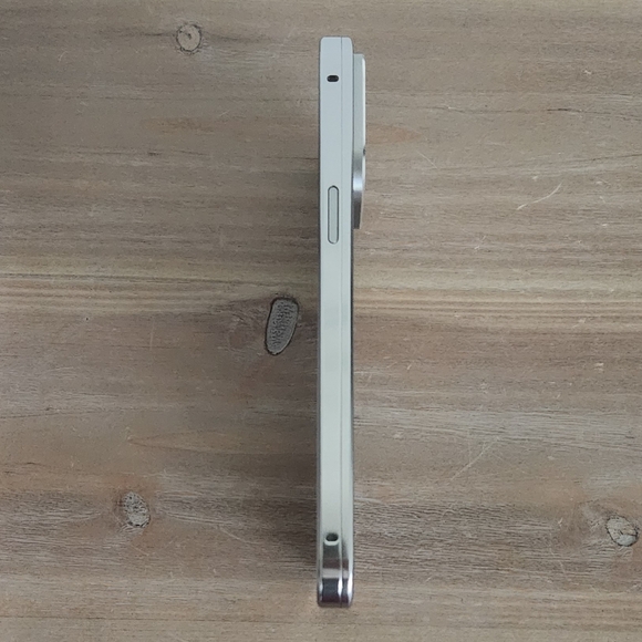 📱 iPhone 14 Pro Max Metal Luxury Case – Silver Polished Finish, NEW - Picture 4 of 10